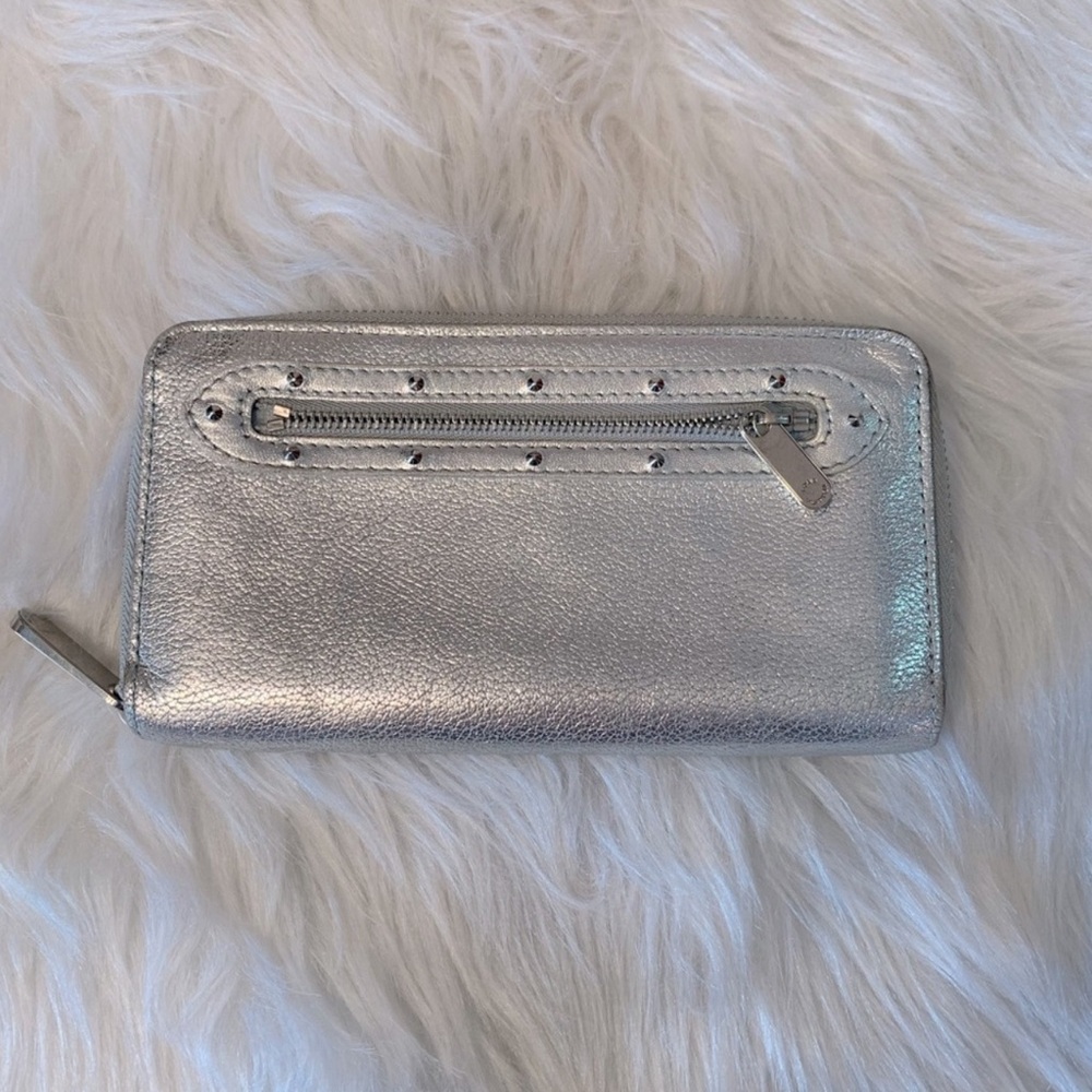 161570 Louis Vuitton  EUC wallet